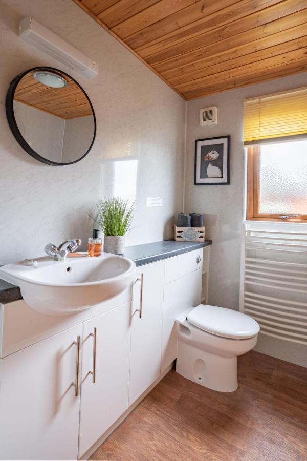 Chalet Loch Leven Lodge 12 By Interhome Kinross Bagian luar foto